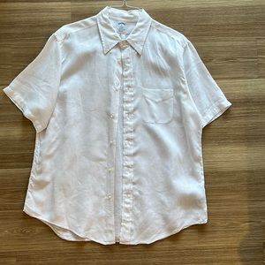 Great Condition Brooks Brothers solid white linen short sleeve button down XL